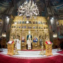 O sinteză a marilor fapte ale celor Trei Mari Ierarhi: Episcopul vicar Timotei Prahoveanul la Catedrala Patriarhală