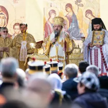PS Timotei Prahoveanul despre procesiunea de la Icoanei: Pune în lumină faptul că sunt mulţi oameni care doresc să trăiască veşnic
