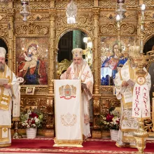 Pacea şi bucuria, două daruri mari care aduc fericirea în sufletul omului – Patriarhul Daniel la Vecernia din Duminica Paştilor