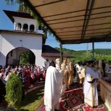 Episcopul vicar Timotei Prahoveanul: Învăţătura Mântuitorului Hristos se adresează tuturor