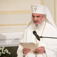„Hristos a înviat!” – Salutul adresat de Patriarhul României Papei Francisc (Text Integral)