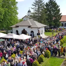 Sărbătoare la Ghighiu, Mănăstirea unde se află Icoana Maicii Domnului Siriaca și un izvor vindecător