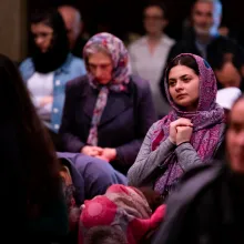 Patriarhul Daniel la Duminica Mironosiţelor: Femeia credincioasă este o pildă de dăruire şi responsabilitate