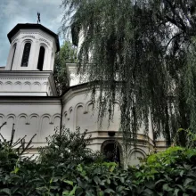 Parohia Sfinții Apostoli din București dedică opt zile satului românesc