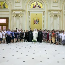 Patriarhul României s-a întâlnit cu primii absovenţi ai Școlii Postliceale Sanitare „Sf. Nectarie”
