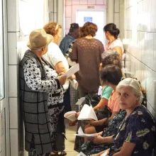 Aproximativ 100 de persoane din Comarnic au primit consultaţii medicale gratuite