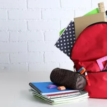 IOCC donează peste 12.000 kit-uri școlare prin Federația Filantropia