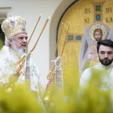 Satul românesc, păstrător al valorilor noastre spirituale, ne cheamă să-l ajutăm!