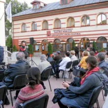 Seri culturale la Parohia Mărcuța: piesă de teatru creștin și concert Tronos