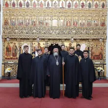 Un deceniu de la sfinţirea Bisericii Cotroceni. Episcopul vicar Ieronim a liturghisit de hram