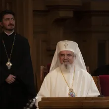 Satul românesc exprimă bucuria Crăciunului prin colinde