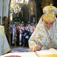 Patriarhul Daniel a resfinţit Biserica „Sf. Dumitru” – Poştă din centrul Capitalei
