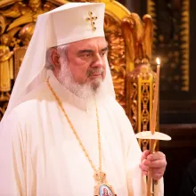 Patriarhul Daniel despre cinstirea eroilor Revoluţiei române din decembrie 1989: Jertfa lor – temelia libertăţii noastre