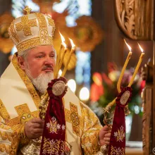 Să fim fideli față de Biserică și față de Hristos asemeni Sfântului Elefterie, a îndemnat PS Varlaam Ploieșteanul
