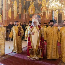 Patriarhul României îl felicită pe IPS Nifon la împlinirea a două decenii de la întronizare