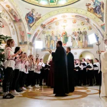 Naşterea Domnului vestită la Patriarhie prin limbajul semnelor