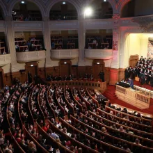 Colinde la Patriarhie | Concertul a început cu un moment de reculegere pentru victimele din decembrie 89