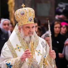 Botezul este înfiere. Patriarhul prezintă legătura dintre Botezul nostru și Botezul Domnului