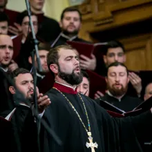 Tronos a cântat la recepţia oferită de Familia Regală, la 30 ani de la revenirea în ţară