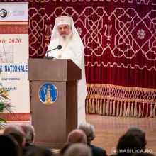 Patriarhul Daniel: Biserica promovează cultura dărniciei sau a generozității în viaţa poporului român