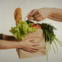 10 ani de Masa Bucuriei în Patriarhia Română: 189.000 de beneficiari și alimente de peste 7,5 milioane de euro