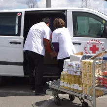 Voluntarii CMN continuă lupta cu noul coronavirus. Beneficiari din 28 localităţi de pe raza a 8 judeţe