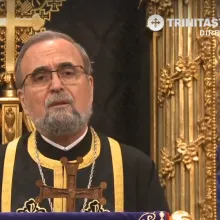 În aceste zile Mântuitorul nu vrea doar să ne ţină mai strâns de El, ci şi unii de alţii: Pr. Prof. Ştefan Buchiu