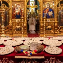 2.000 de pachete cu „Paști” binecuvântate de Patriarh vor fi distribuite în Capitală