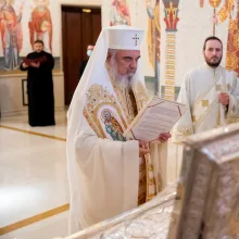 Patriarhul a sfințit racle pentru moaștele Sf. Iosif de la Văratec și Gheorghe Pelerinul