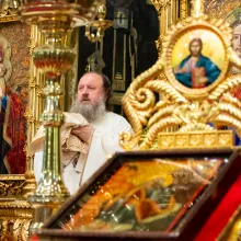 Episcopul vicar Timotei Prahoveanul: Înmulţirea pâinilor este anticiparea Euharistiei