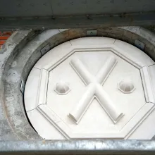 Catedrala Naţională este împodobită la exterior cu Crucea Sfântului Andrei