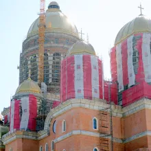 Pe scurt: 10 lucruri pe care trebuie să le știi despre Catedrala Națională