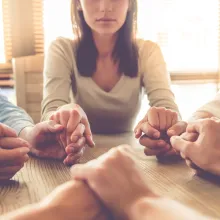 Biserica și familia, cei mai importanți factori în recuperarea consumatorilor de droguri