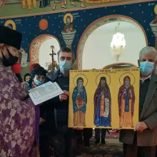 Rotari, județul Prahova: Copiii românilor care muncesc în străinătate au pictat Icoana Anului Omagial 2021