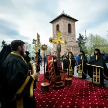 PS Timotei Prahoveanul la denia de joi seara: Să-l ajutăm pe cel căzut, asemenea lui Simon din Cirene!
