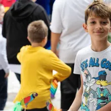 Ziua Copilului în Arhiepiscopia Bucureștilor: Sute de copii au primit daruri de la Părintele Patriarh