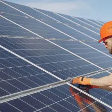 O parohie bucureşteană produce şi utilizează energie verde | „Trebuie să avem grijă de planetă”