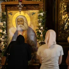 Au trecut 118 ani de la descoperirea moaștelor Sf. Serafim. Un fragment se află din 2017 la București