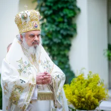 PF Daniel: Să facem binele din proprie inițiativă, cum a mers și Hristos în Gadara, la cei mai chinuiți și părăsiți