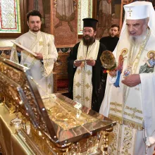 Mănăstirea Plumbuita a primit moaștele Sf. Ioan Botezătorul. Patriarhul Daniel mulțumește Părintelui Antipa Iviritul