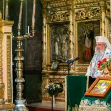 Patriarhul, despre orbii recunoscători care nu s-au putut abține și au vestit minunea: Sunt dascăli pentru noi
