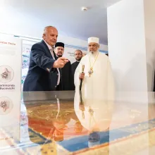 Expoziția „Serbarea de la Putna. Continuitatea unui ideal”: Patriarhul l-a numit pe Ștefan cel Mare „monah încoronat”