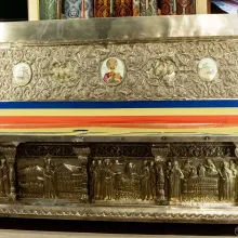 Sf. Constantin Brâncoveanu poate fi cinstit de acum şi la Ghighiu. Mănăstirea primeşte un fragment din moaştele sale