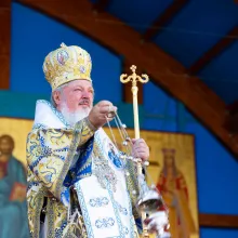 Maica Domnului ne poartă în grija sa şi când o rugăm, şi când nu o rugăm: PS Varlaam Ploieşteanul