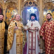 Hram la Biserica Zlătari: Arhim. Teofil Anăstăsoaie a enumerat armele duhovnicești care ne apără de rău