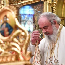 Patriarhul îndeamnă să fim alături de cei îndoliaţi