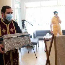 Moaștele Sfântului Nectarie au adus alinare la Centrul de îngrijiri paliative al Arhiepiscopiei Bucureștilor