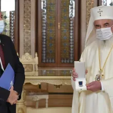Patriarhul: Medalia oferită de Președinte recunoaște contribuția Bisericii la păstrarea identității și unității naționale