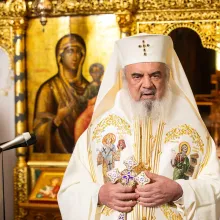 Duhovnicul, medic de suflete, face cunoscută prezența Sfintei Treimi în viața credincioșilor, spune Patriarhul