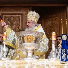 Patriarhul: Ortodoxul nu-L închide pe Dumnezeu în Biserică, ci vede lucrarea Lui sfințitoare în toată creația